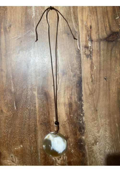 Collar cuerda y asta tallado circulo