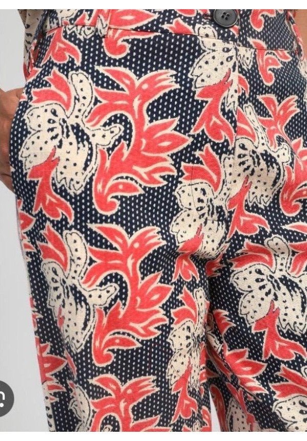 Pantalón estampado flores marino/coral
