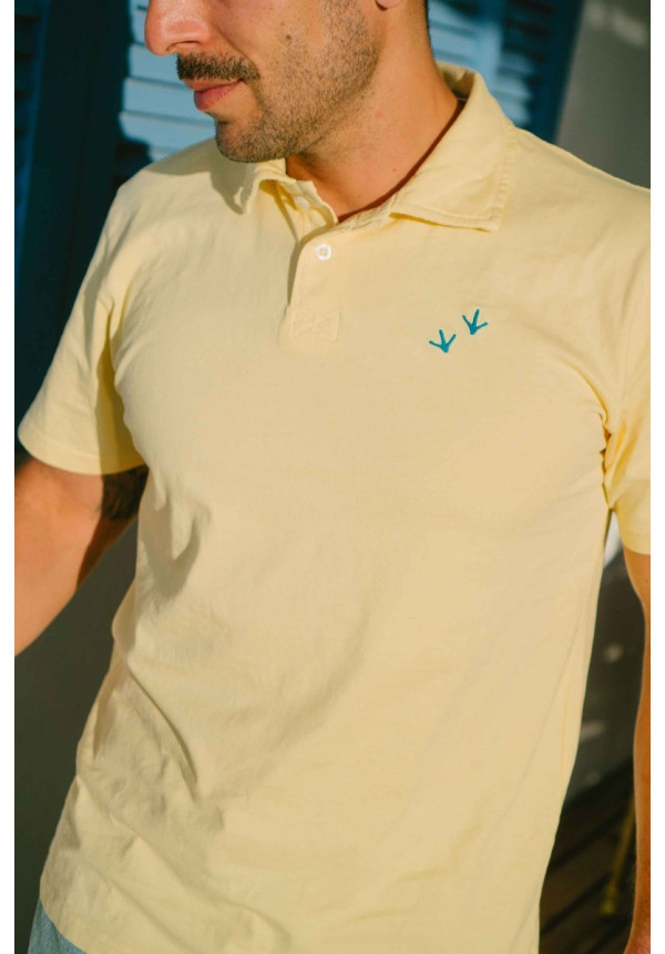 Polo punto amarillo