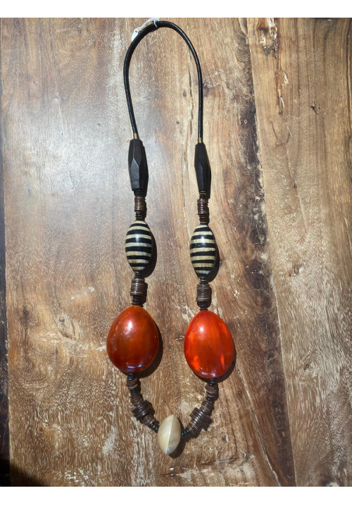 Collar Asta caldera
